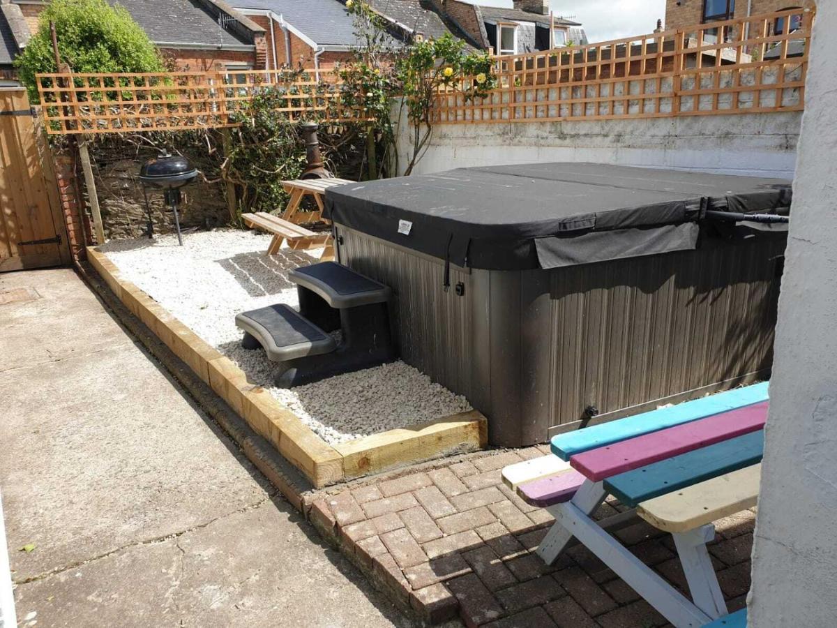 Belmont Villa - 4 Bed - Hot Tub Additional Cost - Sleeps 10-Tjs22Bv Ilfracombe Exterior photo