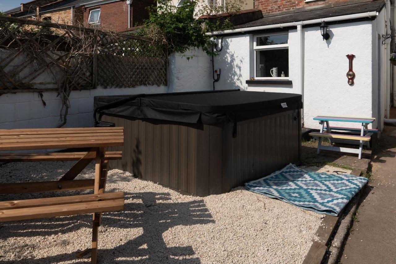 Belmont Villa - 4 Bed - Hot Tub Additional Cost - Sleeps 10-Tjs22Bv Ilfracombe Exterior photo