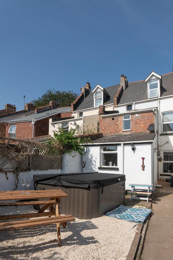 Belmont Villa - 4 Bed - Hot Tub Additional Cost - Sleeps 10-Tjs22Bv Ilfracombe Exterior photo