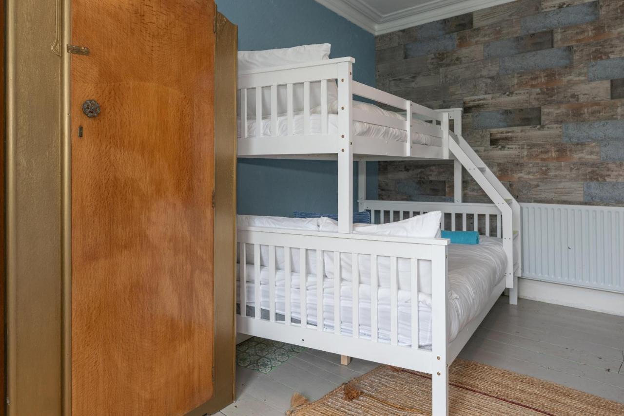 Belmont Villa - 4 Bed - Hot Tub Additional Cost - Sleeps 10-Tjs22Bv Ilfracombe Exterior photo